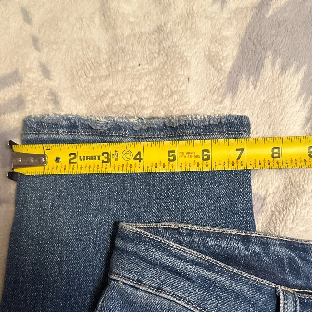 A80.  Vervet Classic Blue Distressed Skinny Jeans for Women size 30